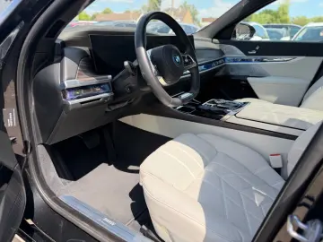 BMW 750E xDrive Design Pure Excellence PANO VOLLVOLL