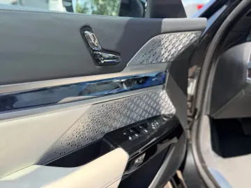BMW 750E xDrive Design Pure Excellence PANO VOLLVOLL