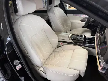 BMW 750e xDrive M Sportpaket Executive Drive Pro