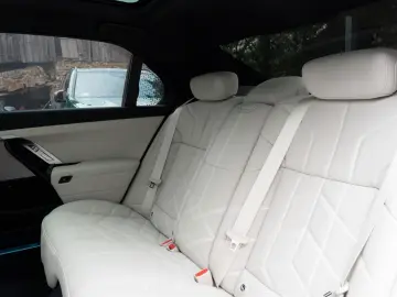 BMW 740d M TOPZUSTAND.DR.ASS.PRO.SOFTC.SKY.5 100