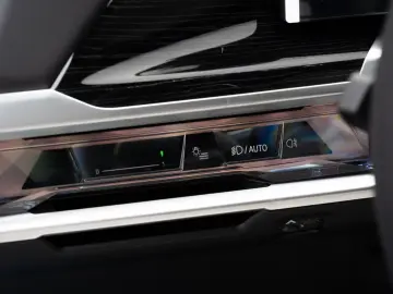 BMW 740d M TOPZUSTAND.DR.ASS.PRO.SOFTC.SKY.5 100