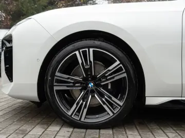 BMW 740d M TOPZUSTAND.DR.ASS.PRO.SOFTC.SKY.5 100