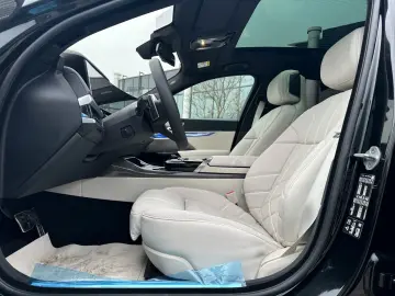 BMW 740d xDrive M Sport TV Aut.Tür SkyL B&W Luft