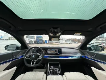 BMW 740d xDrive M Sport TV Aut.Tür SkyL B&W Luft