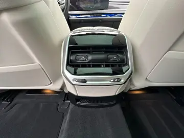 BMW 740d xDrive M Sport TV Aut.Tür SkyL B&W Luft