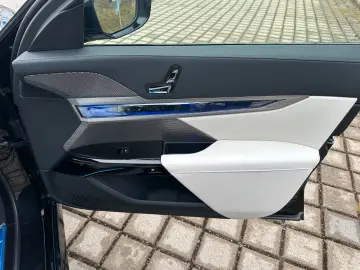 BMW 740d xDrive M Sport TV Aut.Tür SkyL B&W Luft