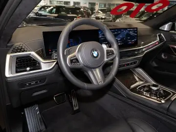 BMW X6 xDrive40d M Paket   B W   Pano   DA Prof