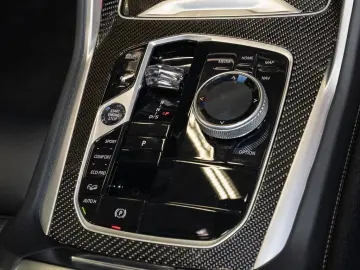 BMW X6 xDrive40d M Paket   B W   Pano   DA Prof