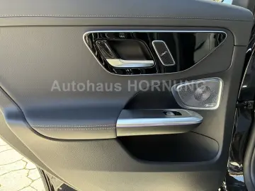 MERCEDES-BENZ C300 4M AMG ADV  PANO NIGHT DIST HUD M…