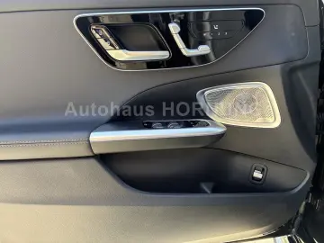 MERCEDES-BENZ C300 4M AMG ADV  PANO NIGHT DIST HUD M…