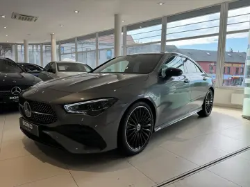 MERCEDES-BENZ CLA 200 d AMG PANO 360 TOP