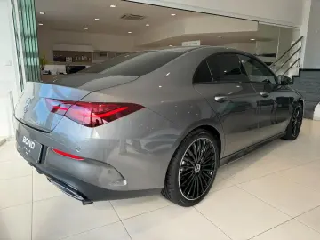 MERCEDES-BENZ CLA 200 d AMG PANO 360 TOP