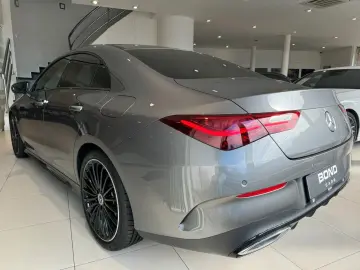 MERCEDES-BENZ CLA 200 d AMG PANO 360 TOP
