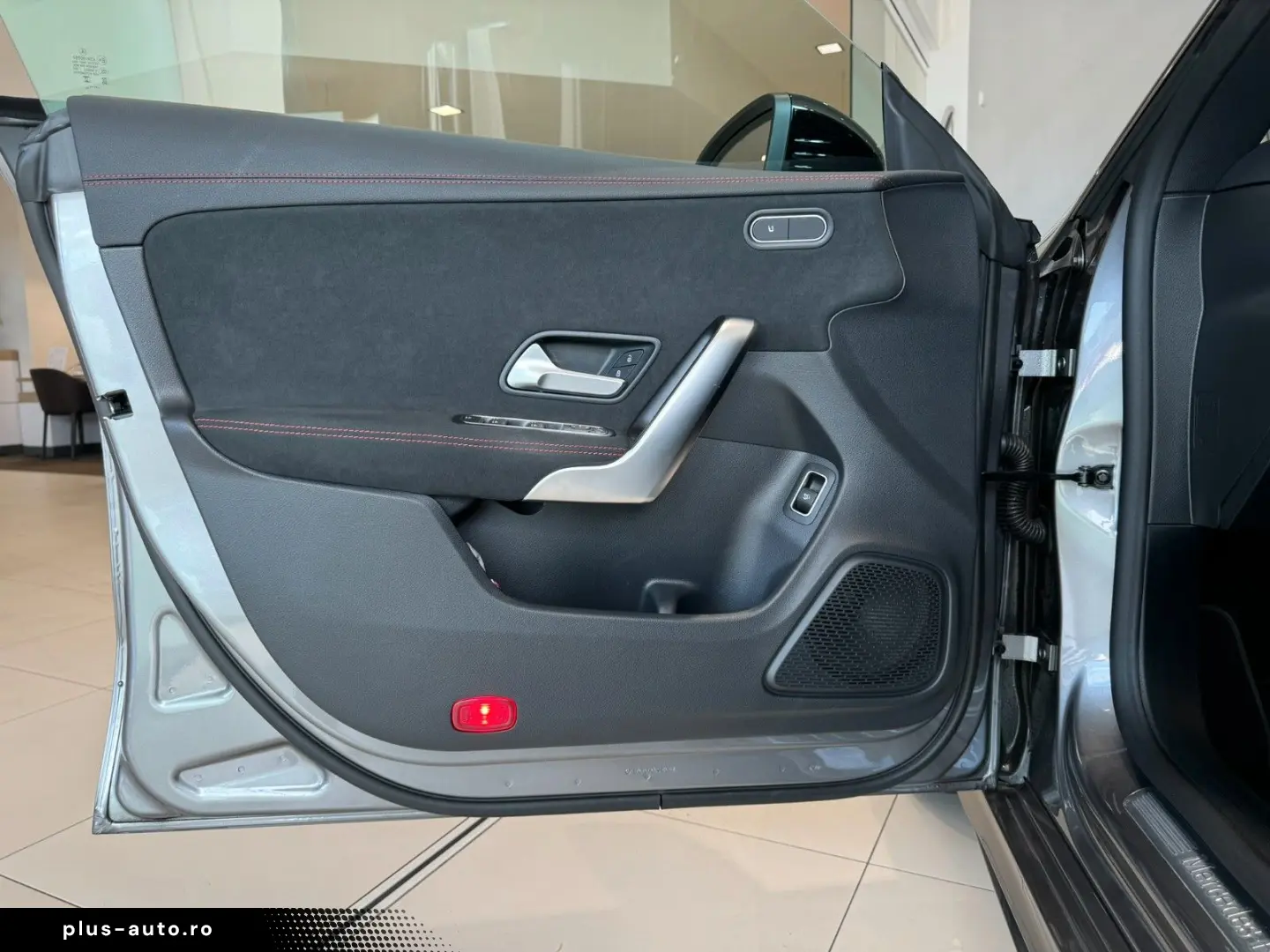 MERCEDES-BENZ CLA 200 d AMG PANO 360 TOP