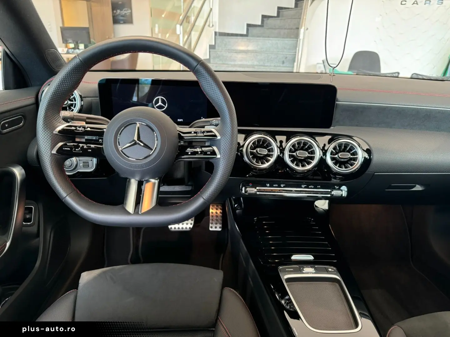 MERCEDES-BENZ CLA 200 d AMG PANO 360 TOP