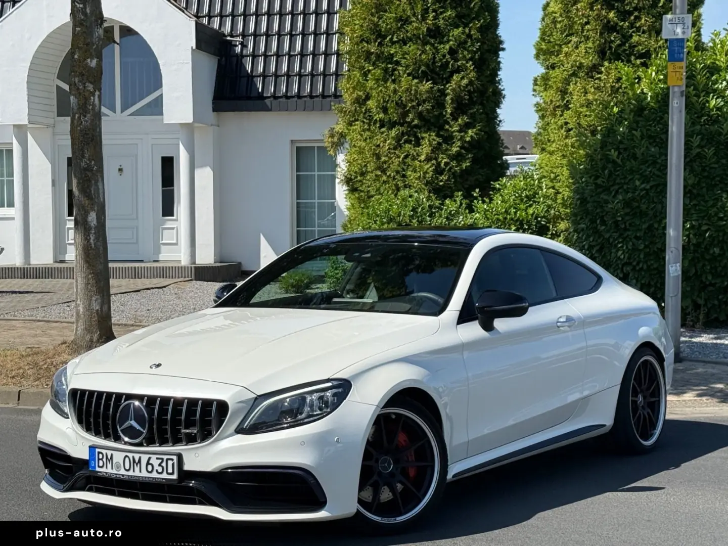 MERCEDES-BENZ C 63 Coupé AMG Pano