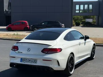 MERCEDES-BENZ C 63 Coupé AMG Pano