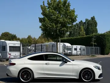 MERCEDES-BENZ C 63 Coupé AMG Pano