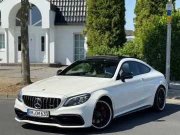 MERCEDES-BENZ C 63 Coupé AMG Pano