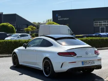 MERCEDES-BENZ C 63 Coupé AMG Pano