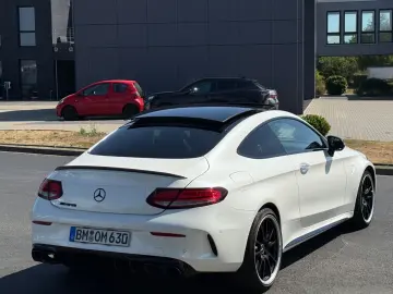 MERCEDES-BENZ C 63 Coupé AMG Pano