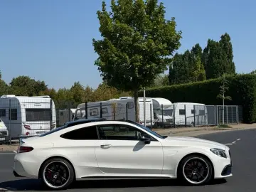 MERCEDES-BENZ C 63 Coupé AMG Pano