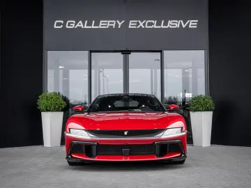 FERRARI 12 Cilindri 6.5 V12 - Rosso Imola   Lift   Carbo