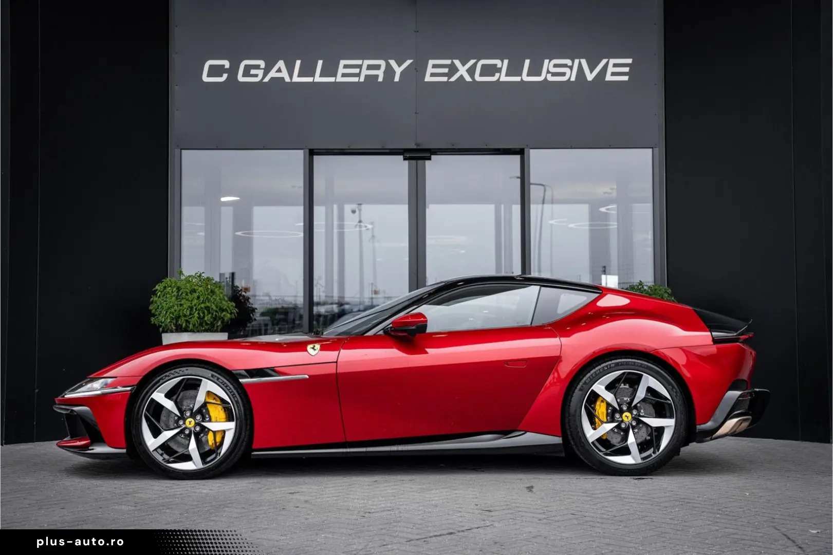 FERRARI 12 Cilindri 6.5 V12 - Rosso Imola   Lift   Carbo