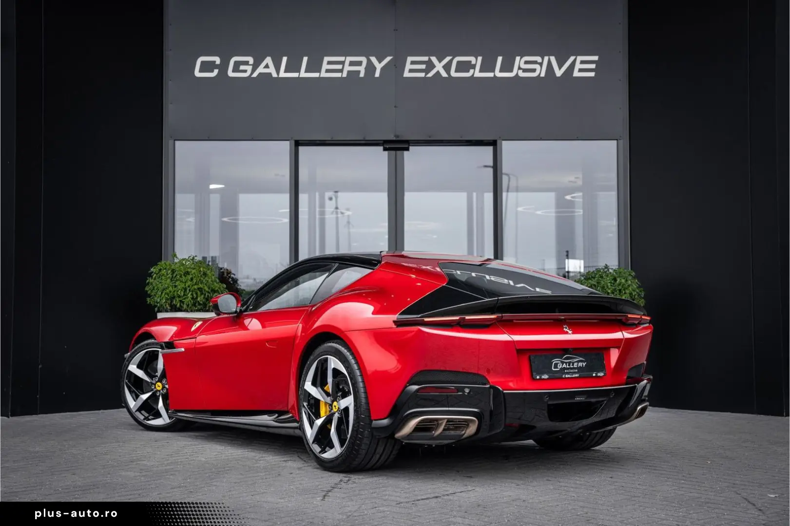 FERRARI 12 Cilindri 6.5 V12 - Rosso Imola   Lift   Carbo