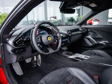 FERRARI 12 Cilindri 6.5 V12 - Rosso Imola   Lift   Carbo