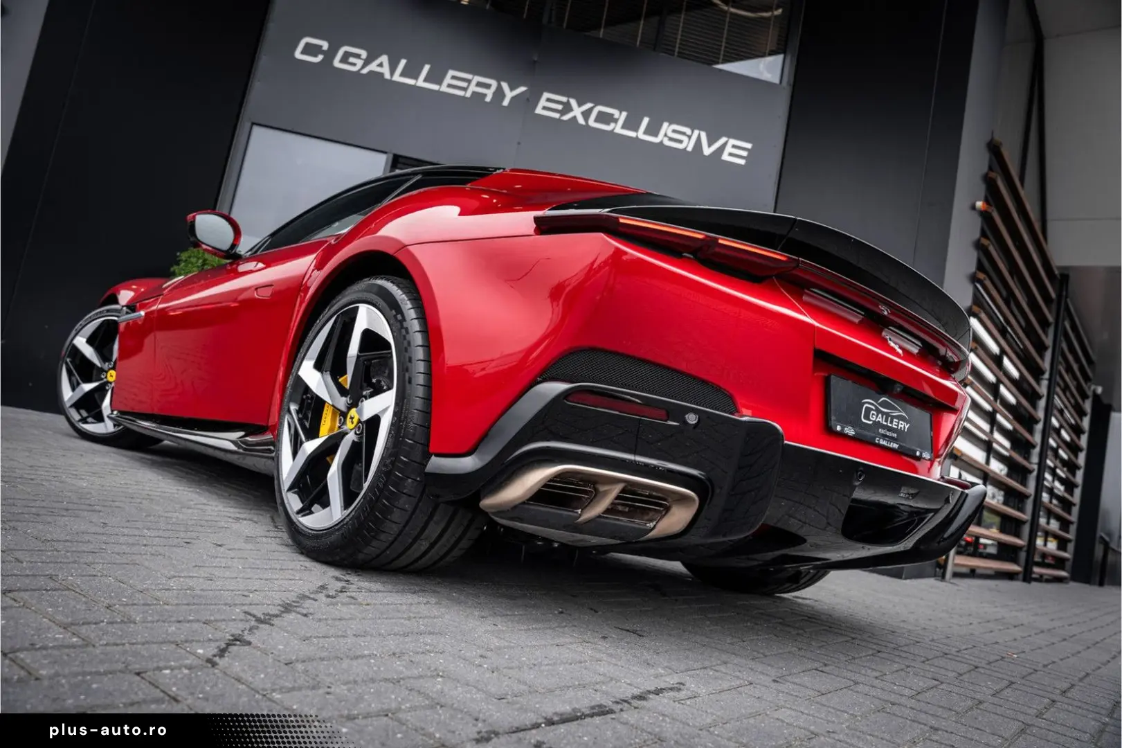 FERRARI 12 Cilindri 6.5 V12 - Rosso Imola   Lift   Carbo