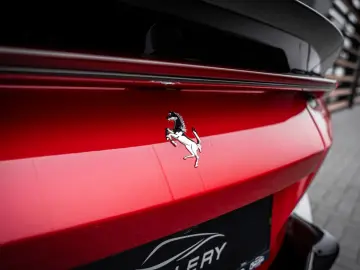 FERRARI 12 Cilindri 6.5 V12 - Rosso Imola   Lift   Carbo