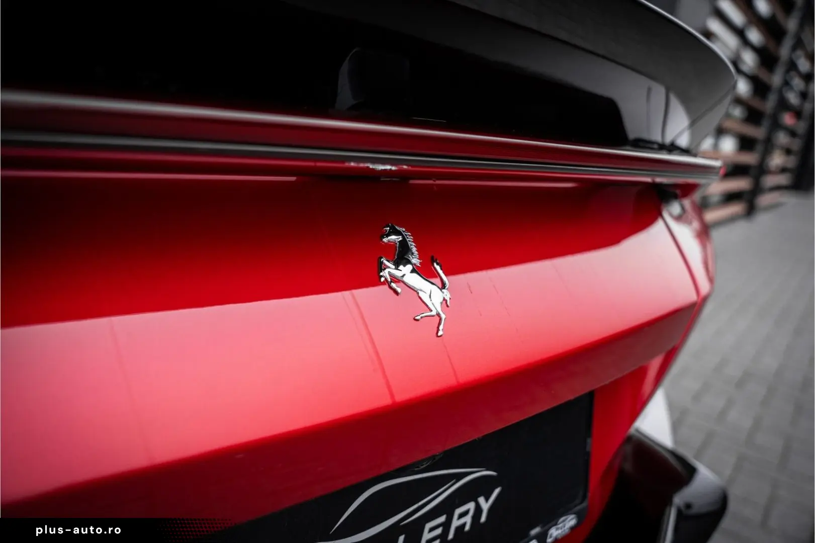 FERRARI 12 Cilindri 6.5 V12 - Rosso Imola   Lift   Carbo