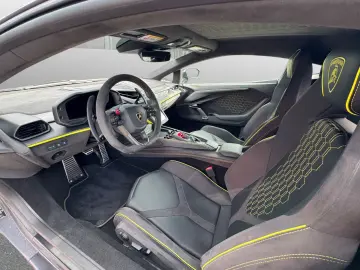 LAMBORGHINI Revuelto Grigio Keres MY26 Matt PPF  Full Carbon