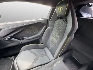 LAMBORGHINI Revuelto Grigio Keres MY26 Matt PPF  Full Carbon