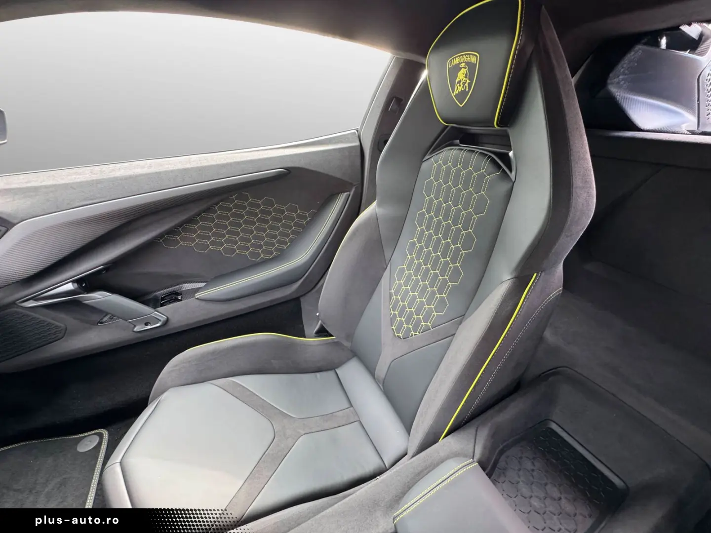LAMBORGHINI Revuelto Grigio Keres MY26 Matt PPF  Full Carbon