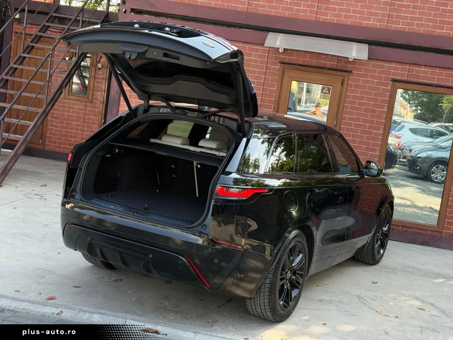Land-Rover Range-Rover-Velar