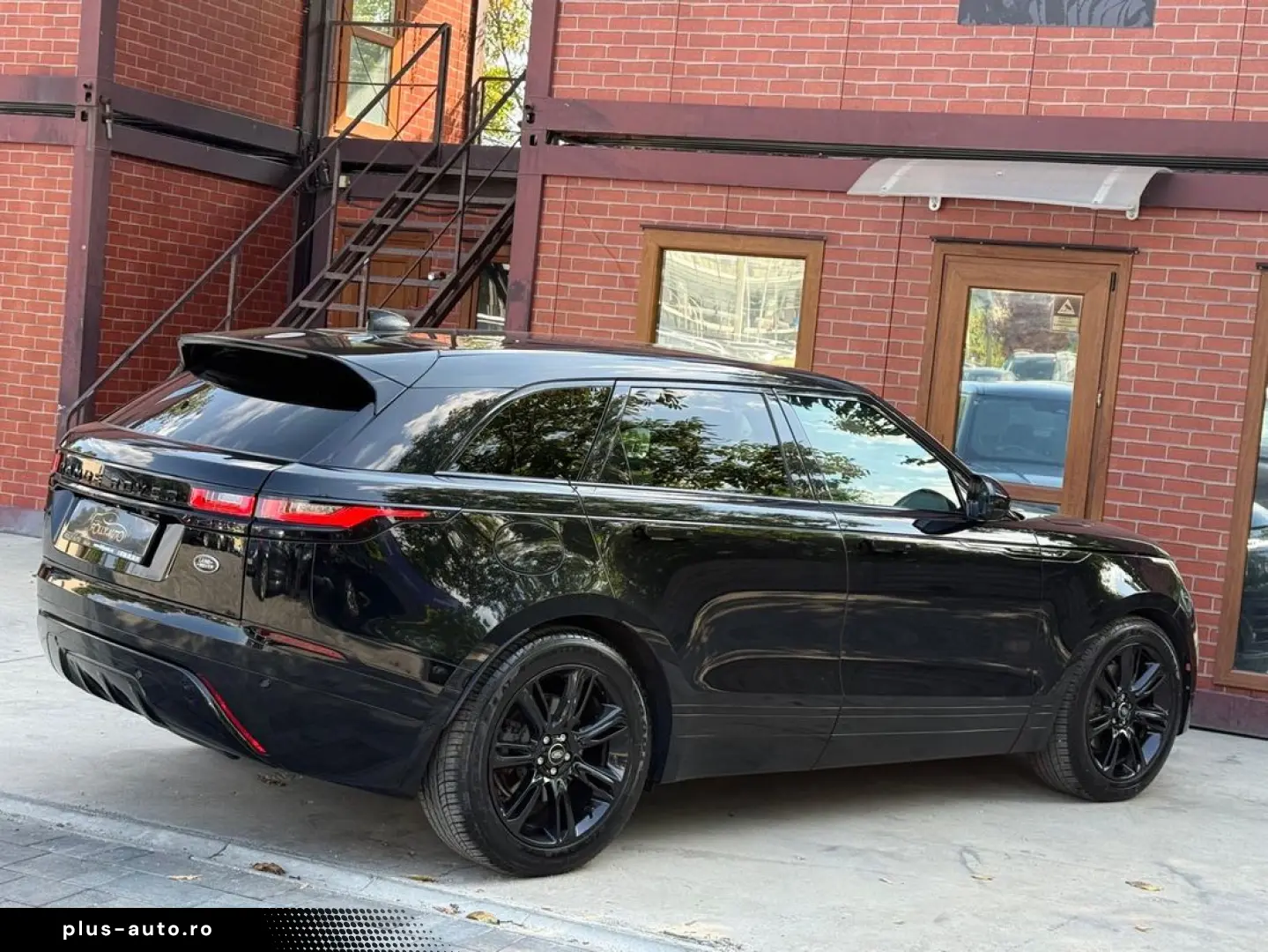 Land-Rover Range-Rover-Velar