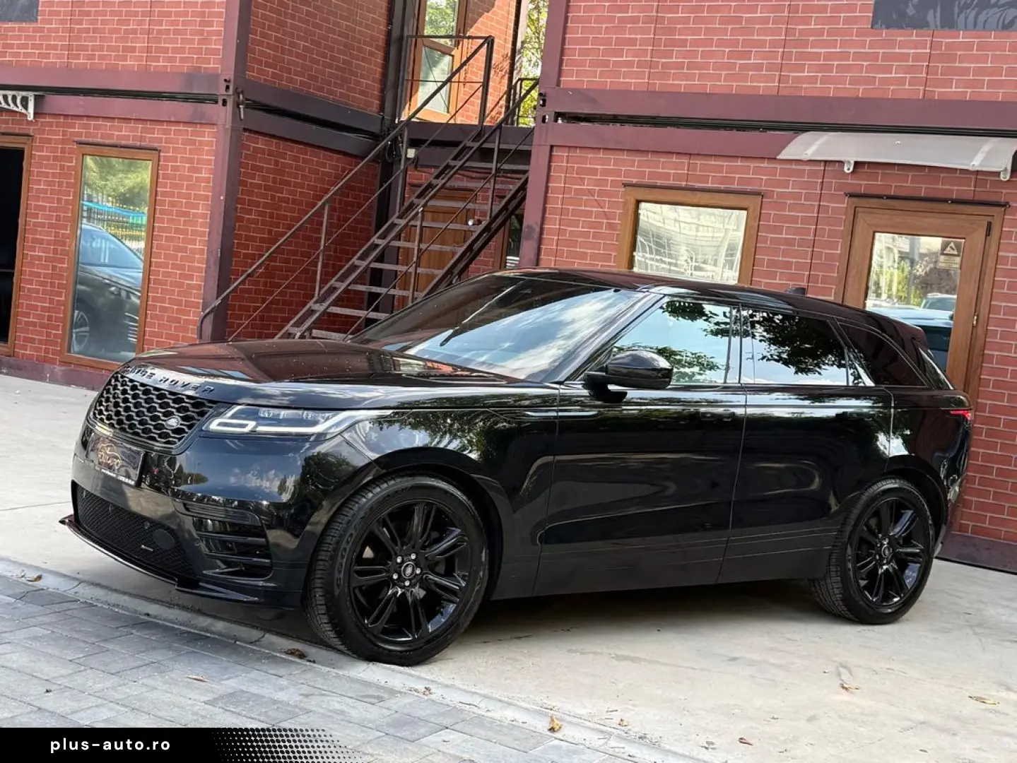 Land-Rover Range-Rover-Velar