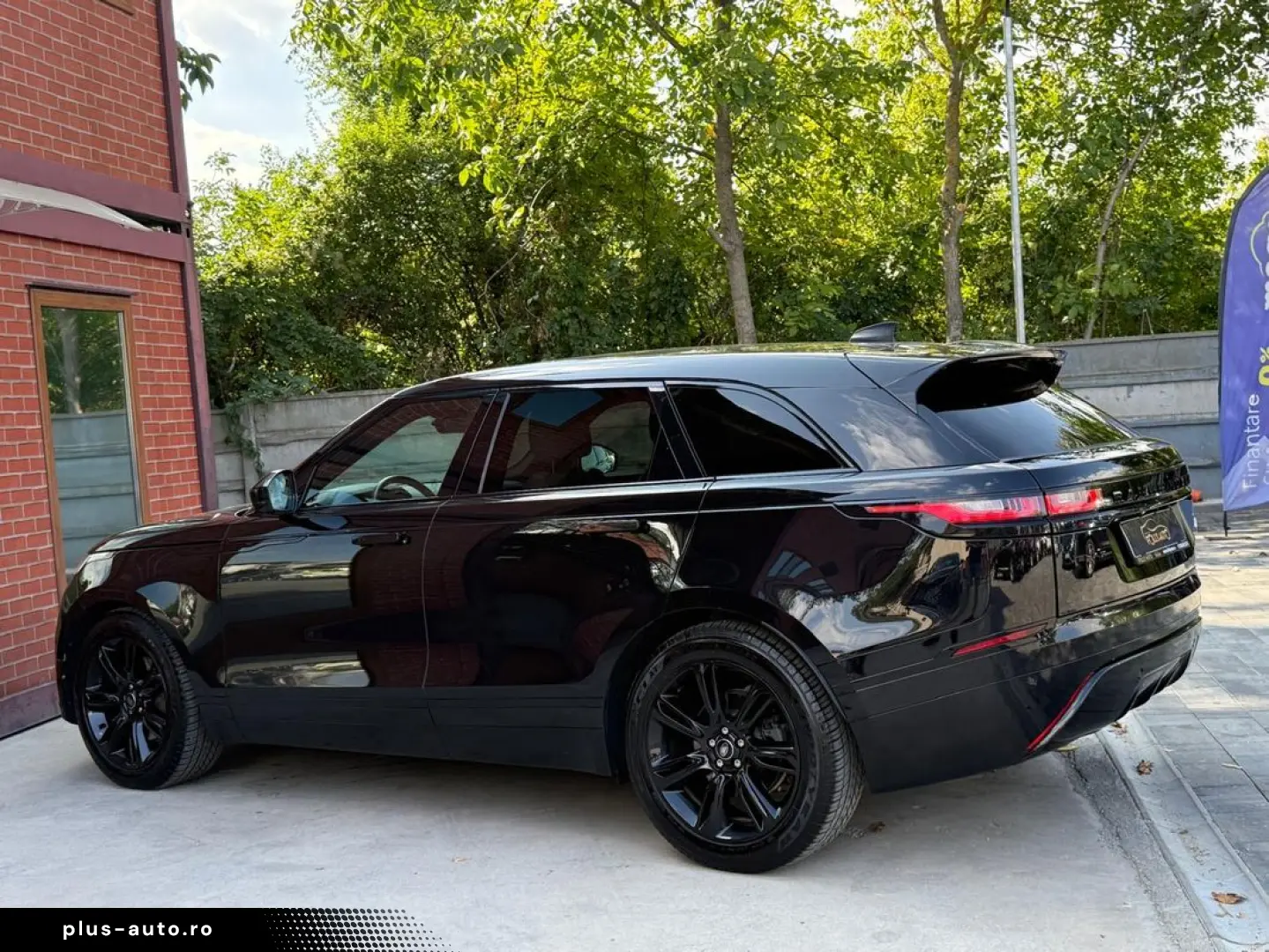 Land-Rover Range-Rover-Velar