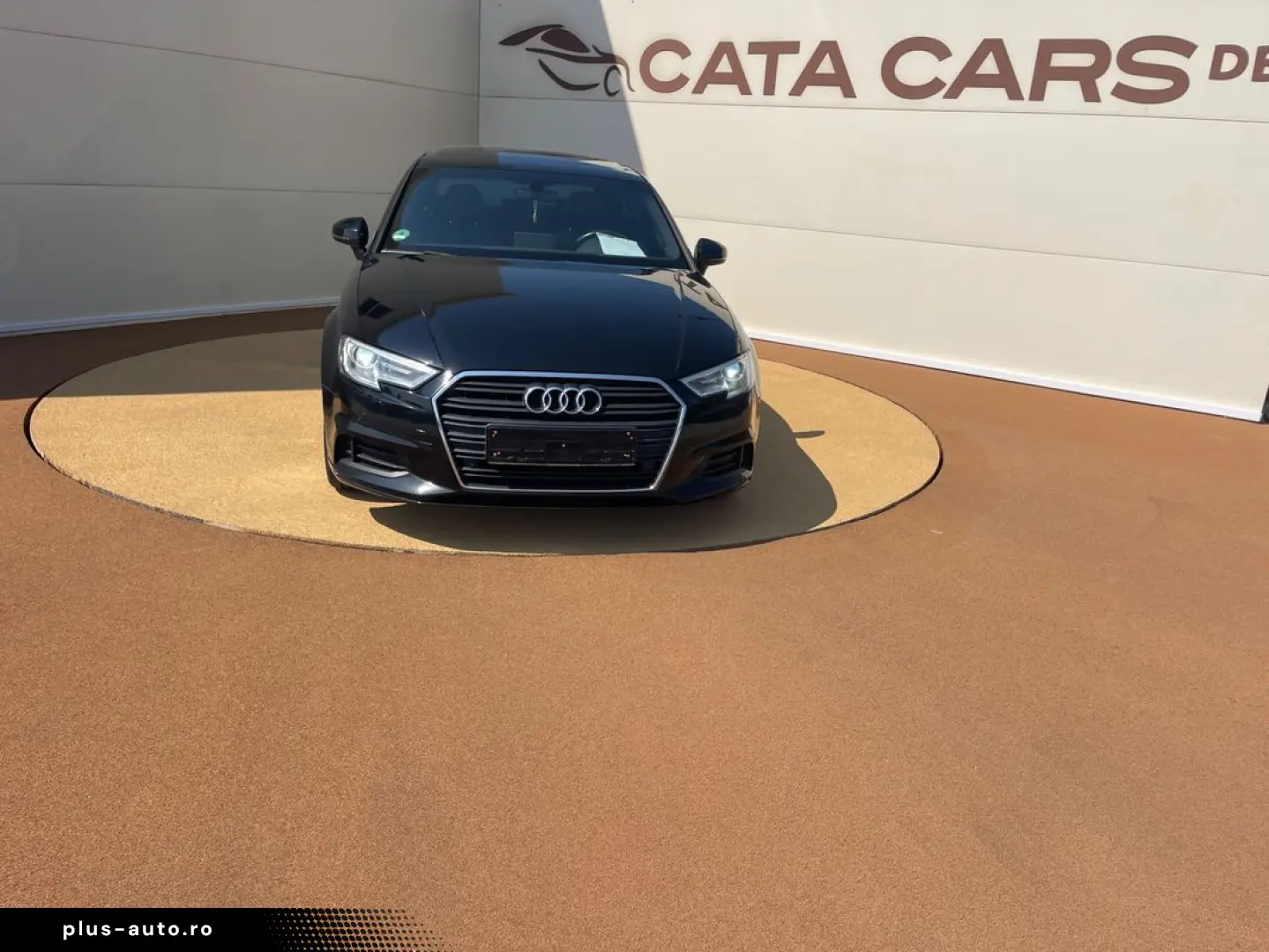 Audi A3  2.0TDI  150CP  BI-Xenon  Panoramic  Scaune încălzit