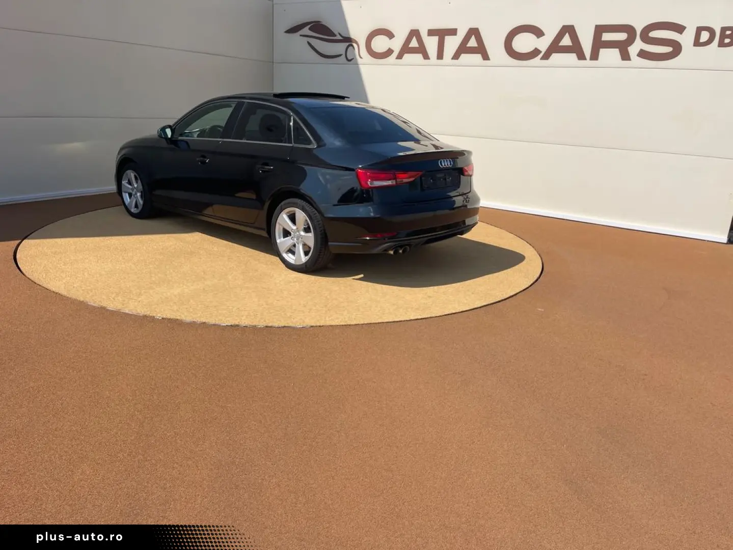 Audi A3  2.0TDI  150CP  BI-Xenon  Panoramic  Scaune încălzit