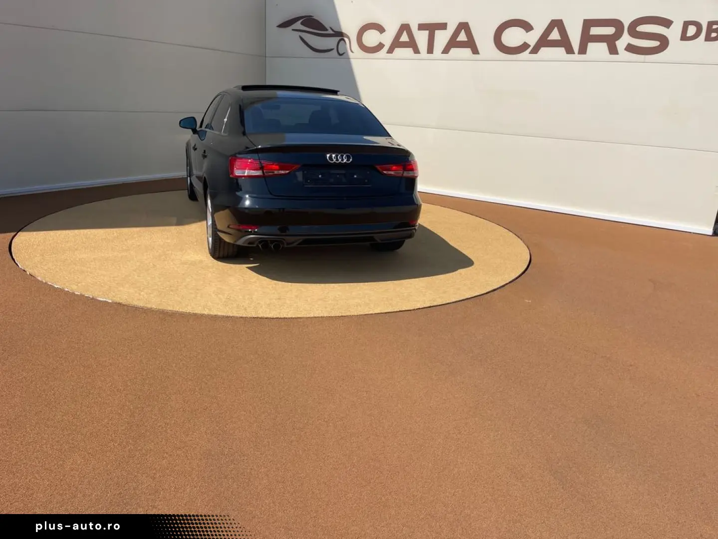 Audi A3  2.0TDI  150CP  BI-Xenon  Panoramic  Scaune încălzit