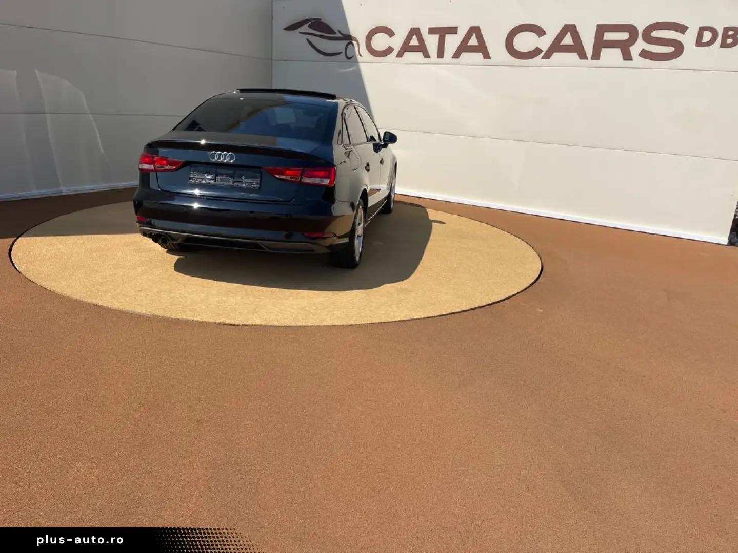 Audi A3  2.0TDI  150CP  BI-Xenon  Panoramic  Scaune încălzit
