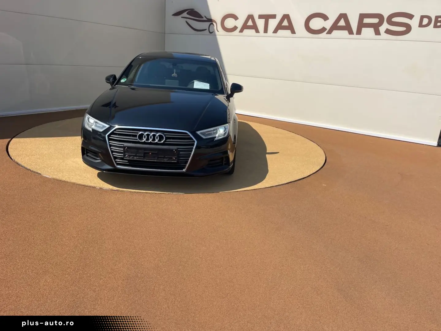 Audi A3  2.0TDI  150CP  BI-Xenon  Panoramic  Scaune încălzit