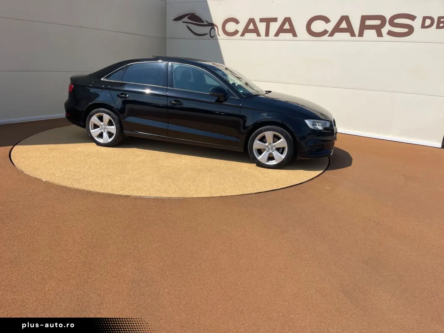 Audi A3  2.0TDI  150CP  BI-Xenon  Panoramic  Scaune încălzit