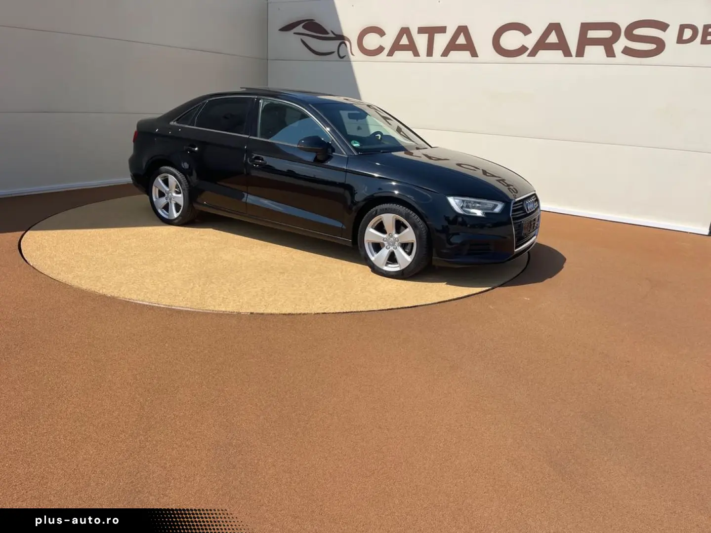 Audi A3  2.0TDI  150CP  BI-Xenon  Panoramic  Scaune încălzit