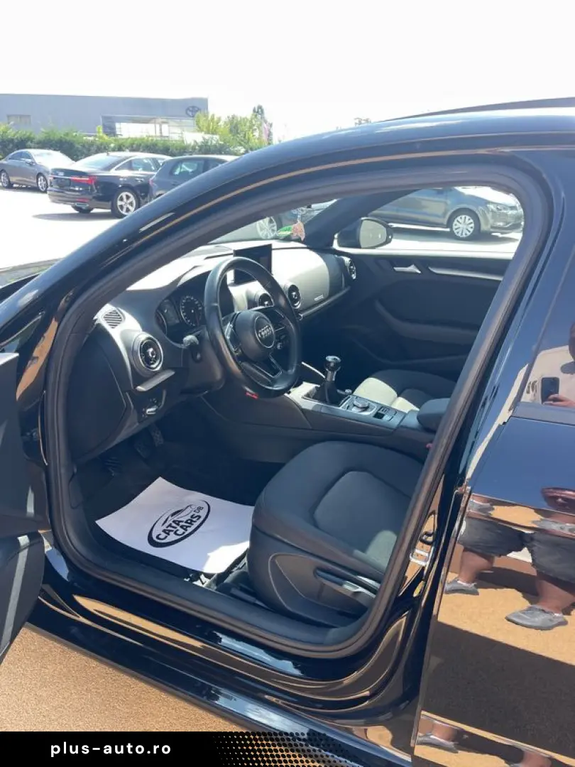 Audi A3  2.0TDI  150CP  BI-Xenon  Panoramic  Scaune încălzit