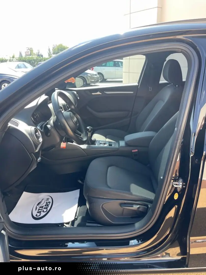Audi A3  2.0TDI  150CP  BI-Xenon  Panoramic  Scaune încălzit