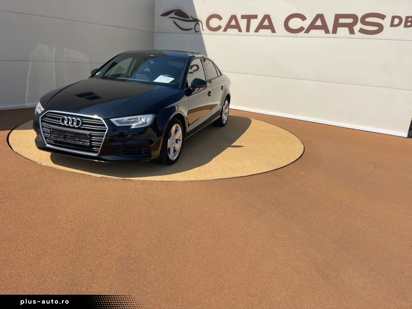 Audi A3  2.0TDI  150CP  BI-Xenon  Panoramic  Scaune încălzit